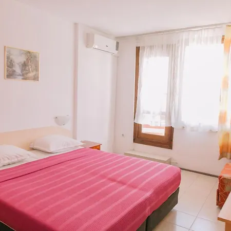 Hronos Guest house Nesebar