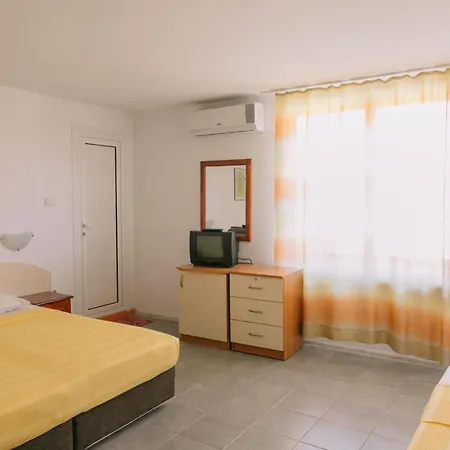 Hronos Guest house Nesebar