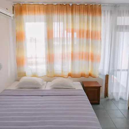 Hronos Guest house