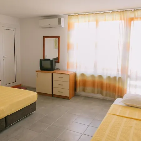 Hronos Guest house Nesebar