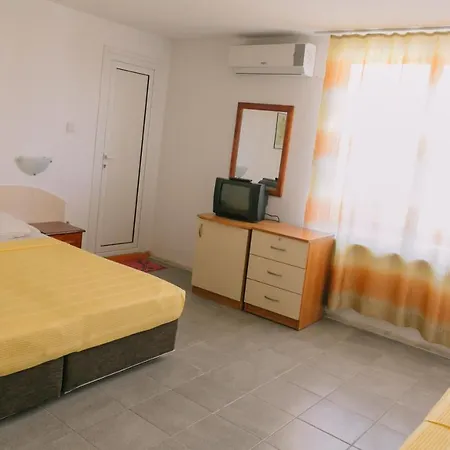 Hronos Guest house Nesebar